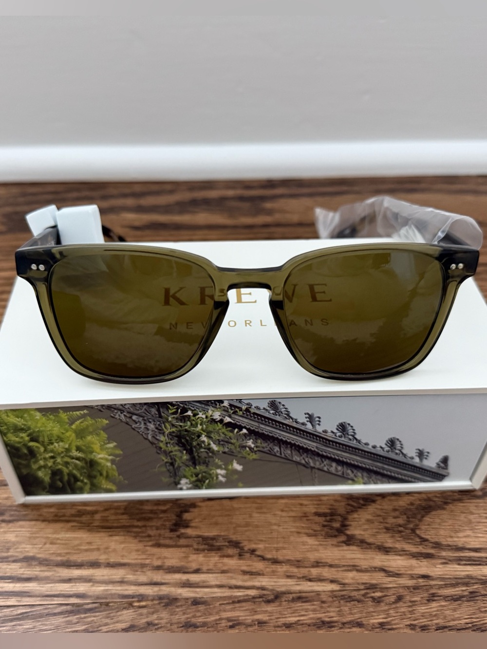 Krewe New Orleans Green Square Sunglasses